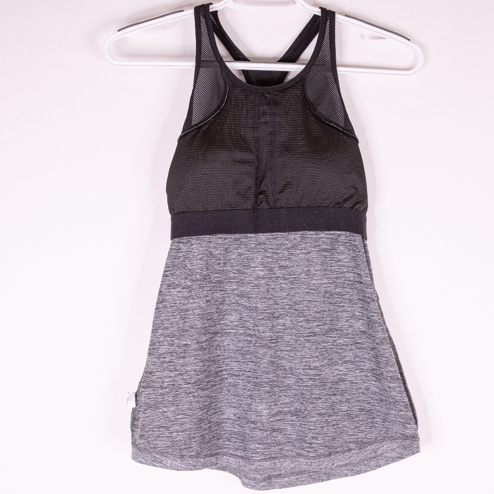 Old Navy Active Racer Back Athletic Tank T Shirt With Built-in Padded Shelf Bra. - Picture 4 of 5
